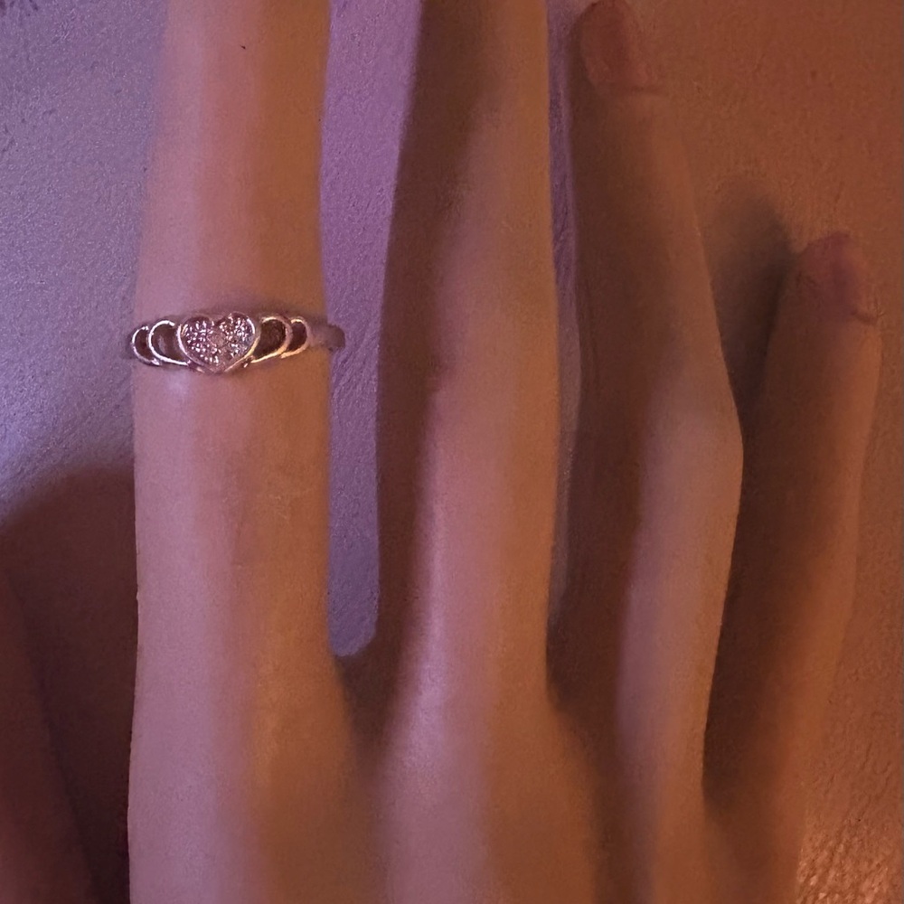 Silver Heart Ring - Picture 5 of 5